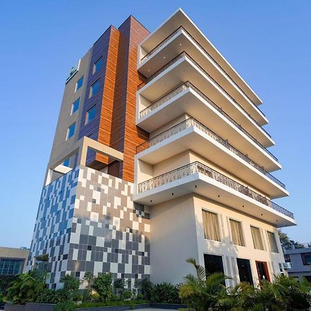 The Zenith - A Boutique Hotel By Hot Millions Mohali Dış mekan fotoğraf