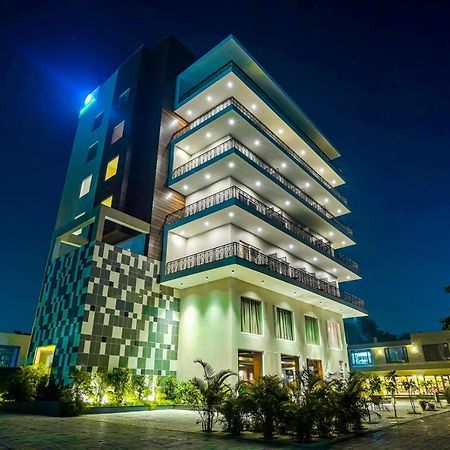The Zenith - A Boutique Hotel By Hot Millions Mohali Dış mekan fotoğraf