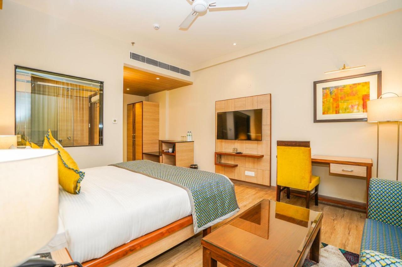 The Zenith - A Boutique Hotel By Hot Millions Mohali Dış mekan fotoğraf