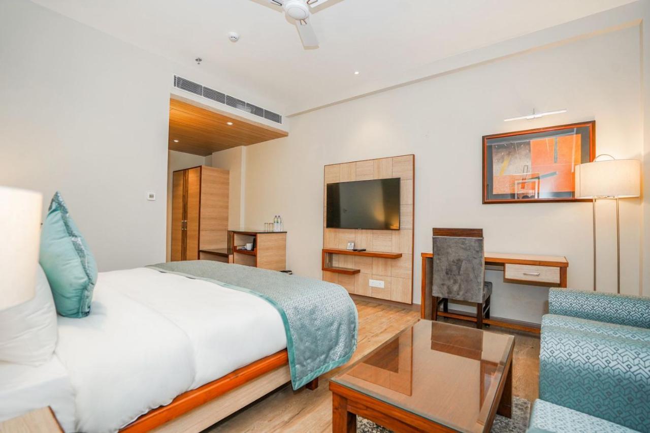 The Zenith - A Boutique Hotel By Hot Millions Mohali Dış mekan fotoğraf